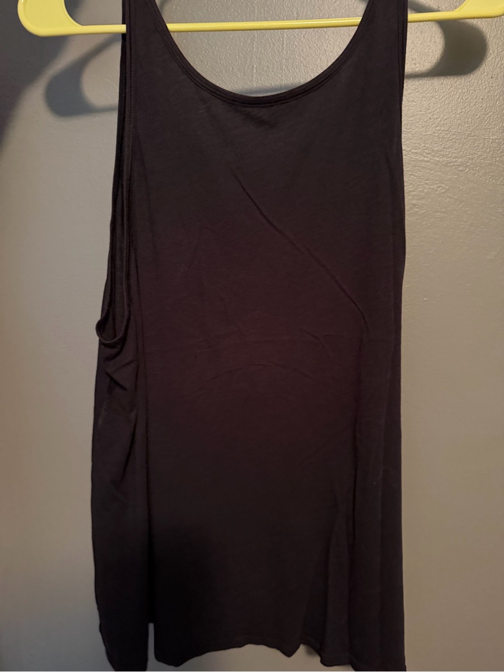 Women’s Black Sleeveless Tank Top